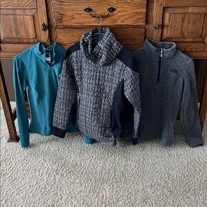3 Women’s size S THE NORTH FACE Pullovers